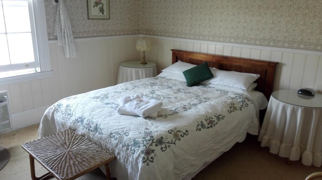 Hillview House Launceston Bed and Breakfast Værelse billede